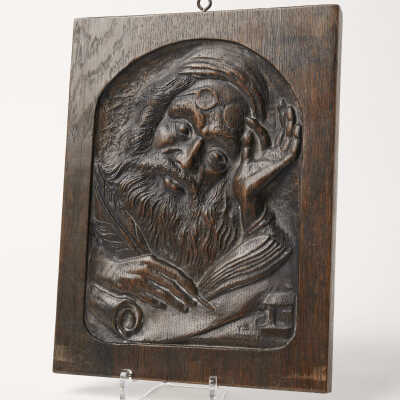 Plaque; Scribe