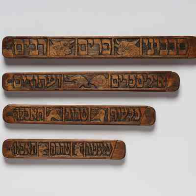 Set of knives