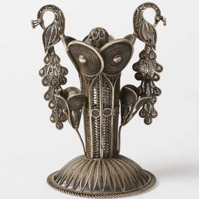 Sprig holder