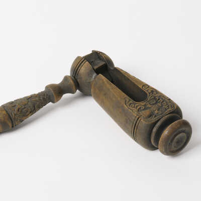 Wooden grogger