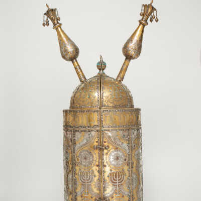 Torah Tik w/ finials