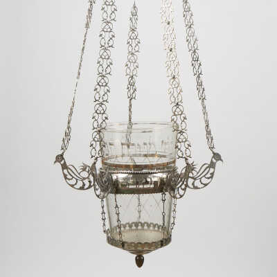 Hanging Memorial Light