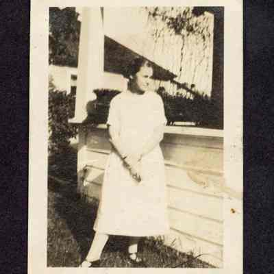 Photograph of Doris Myers (?), circa 1920