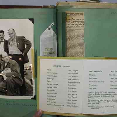 Pages 26 - 27 pamphlet (pages 4-5)