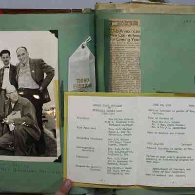 Pages 26 - 27 pamphlet (pages 6-7)