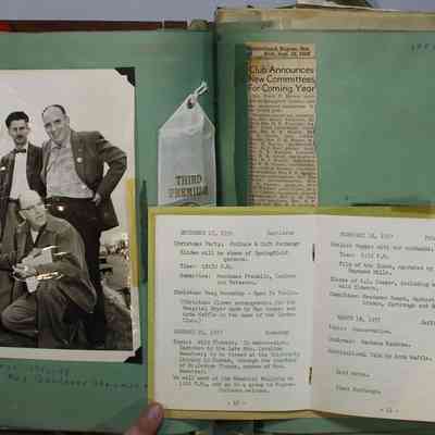 Pages 26 - 27 pamphlet (pages 10-11)