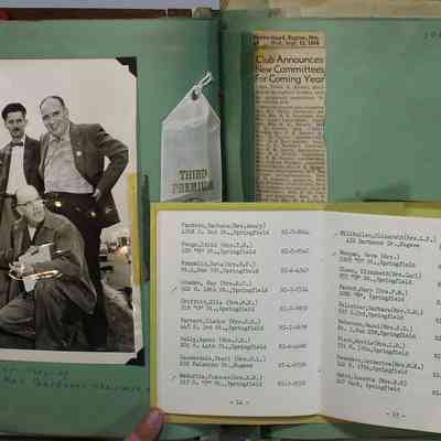 Pages 26 - 27 pamphlet (pages 14-15)