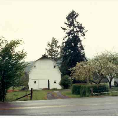 Photograph of McCarthy Barn, Wendling Road, Oregon