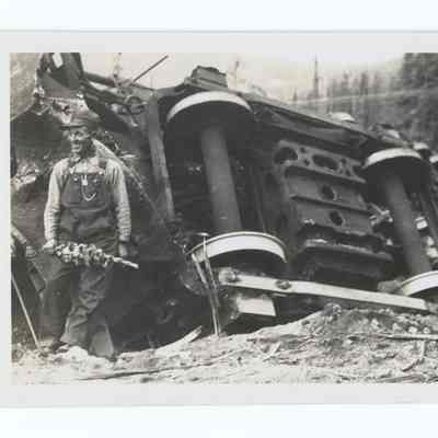 Photograph of the Cruzatte train accident, Cascade Line near Oakridge, undated