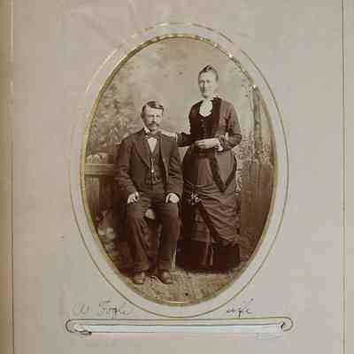 2016-024-012_img-035: Page 31 of photograph album 2016.024.012: Photo of W. Fogle and Wife.