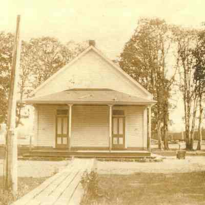 Photograph of the front of Jasper School, date 16th may 1930