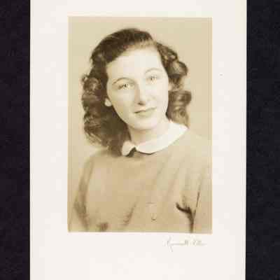 Photograph of Jeanne "Sis" Hilliken, 1935-1940