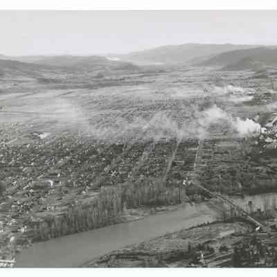 Aerial photograph of Springfield, West to East view, circa 1946