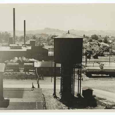 Photograph of Southern Pacific Railway roundhouse and depot, Eugene, 1954