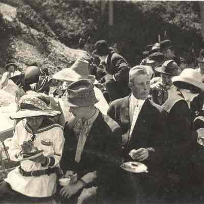 Photograph of Earl Laxton and others having a picnic at Charleston Bay