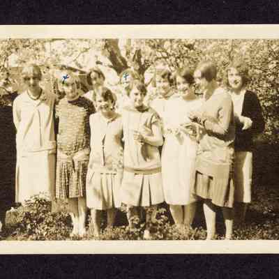 Photograph of 11 Women (Eugene), 1928