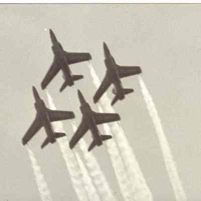 Photograph of 4 Jets flying in formation, Creswell, Oregon
