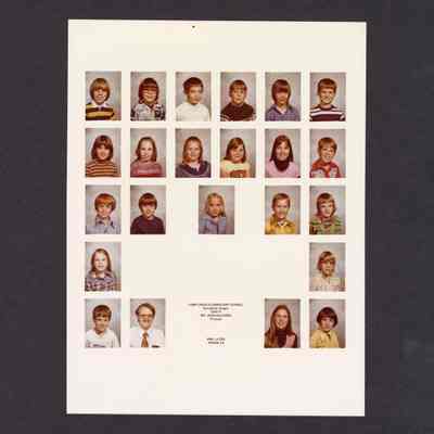 Photograph, Camp Creek Elementary, Grades 3 and 4, 1976-1977.