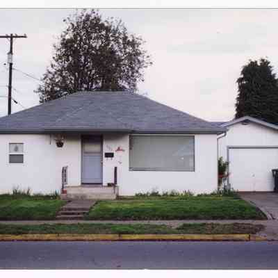 Photograph of a house, Springfield, Oregon, 1998