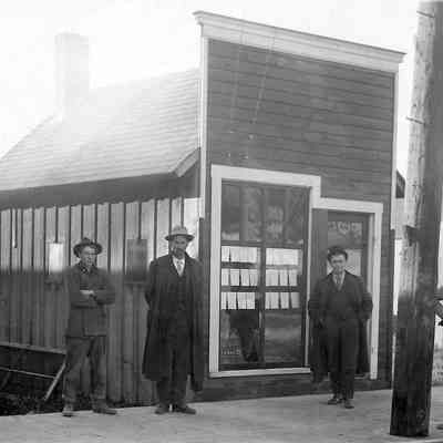 Photograph of Real Estate Office, Main St., Springfield, 1908