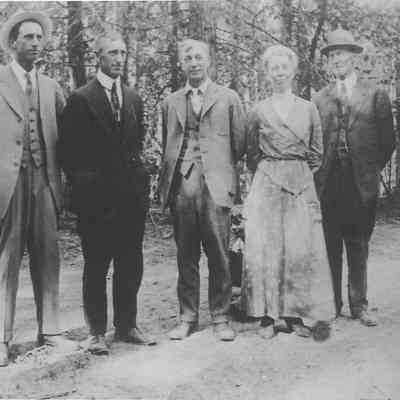 Photograph of the six Seavey children as adults. date unknown