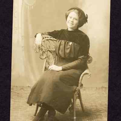 Photograph of unknown woman on chair, Bareview, Oregon, 1915