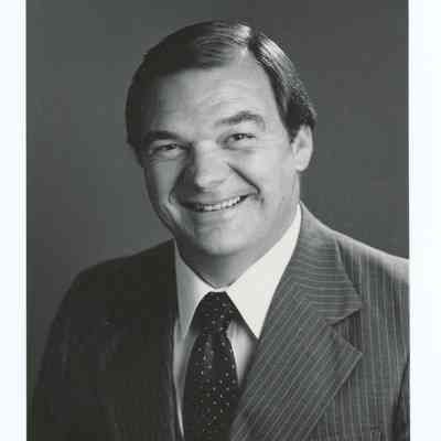 Photograph of Pete Pifer, past president Springfield Chamber of Commerce, 1987