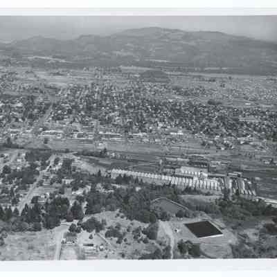 Aerial photograph of Springfield, South to North view, circa 1950