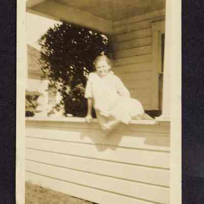 Photograph of Doris Myers, circa 1920