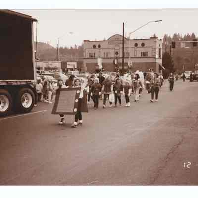 Photograph of the 1989 Christmas Parade, Springfield