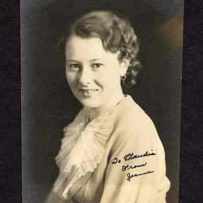 Photograph of Jeanne Peters (Roy), 1937