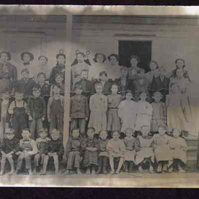 Photograph of group at Deerhorn School, Deerhorn, Oregon