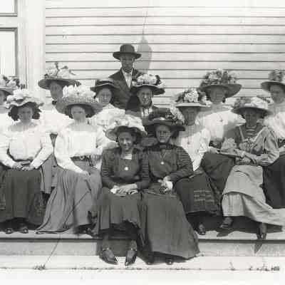 Photograph of a church group, Harrisburg, Oregon