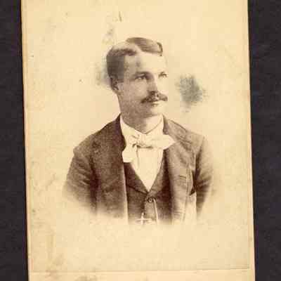 Photograph of Geo Hyland
