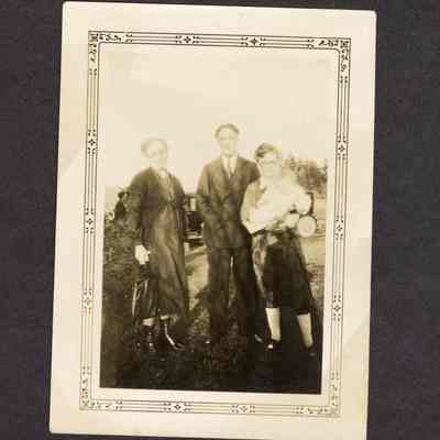 Photograph of Dora Wills, Della Christie, Earl Chirstie, and Evelyn J. Christie, 1929