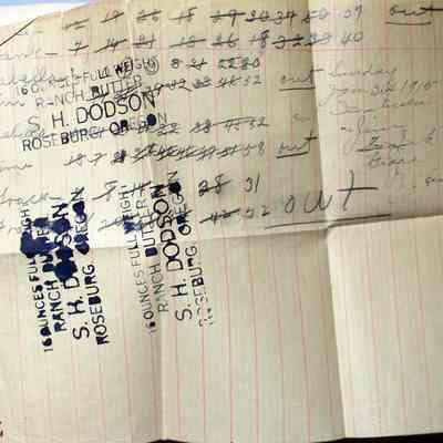 Loose paper on page 31 and 32