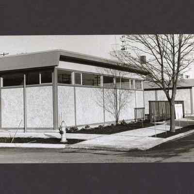 Photograph of the 1960s Springfield Public Library Building