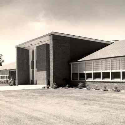 Photograph of front entrance to Springfield Junior High, Springfield, Oregon, date unknown.