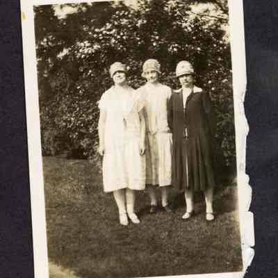 Photograph of Hattie Dodd Myers and two other women, circa 1920