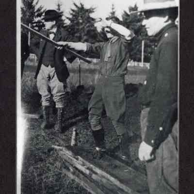 Photograph of Colonel Leader directing the boys work at University of Oregon, Eugene, Oregon, 1918