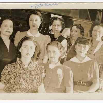 Photograph of Etta Davis and workers at the Pacific Telephone Company, Springfield, 1935