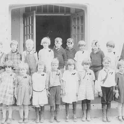 Photograph of Brattain School lower grade class with teacher Marjorie LaSalle, Springfield, Oregon, date unknown.