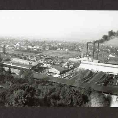 Photograph of Booth-Kelly Mill, Springfield, Oregon, circa 1940s