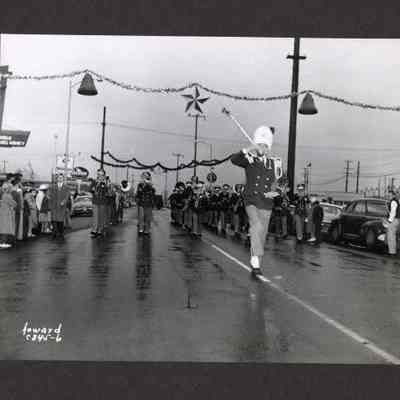 Photograph of a Christmas Parade, Springfield, Oregon