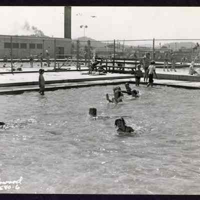 Photograph, Swimmers, Willamalane Park Swimming Pool, 1952