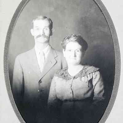 Photograph of Thomas and Jennie Rathbun, undated