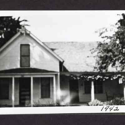 Photograph of a House, Springfield, Oregon, 1942