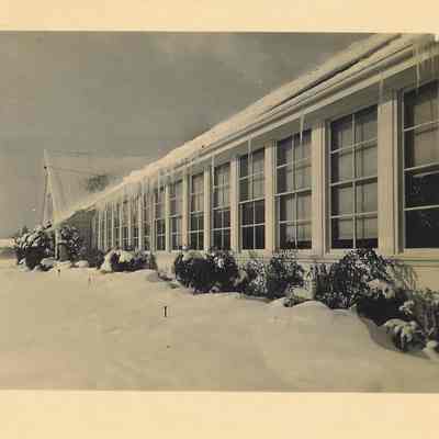 Photograph of snow at Springfield High School, Springfield, Oregon, 1949-1950