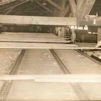 Photograph of Green Chain in a Mill, Unknown date and location