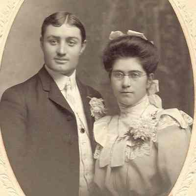 Photograph of unidentified young couple, circa 1905